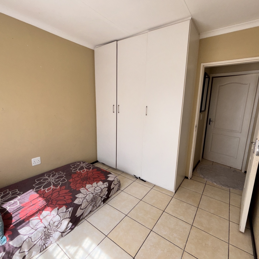 2 Bedroom Property for Sale in Honeypark Gauteng