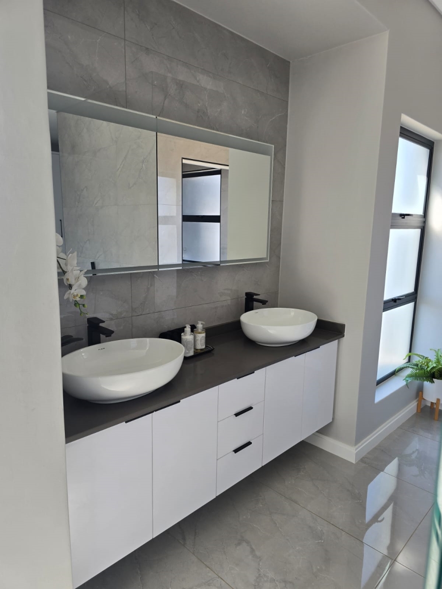 4 Bedroom Property for Sale in Fountainbrook Estate Gauteng