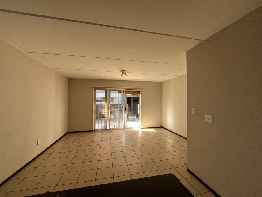 To Let 2 Bedroom Property for Rent in Bardene Gauteng