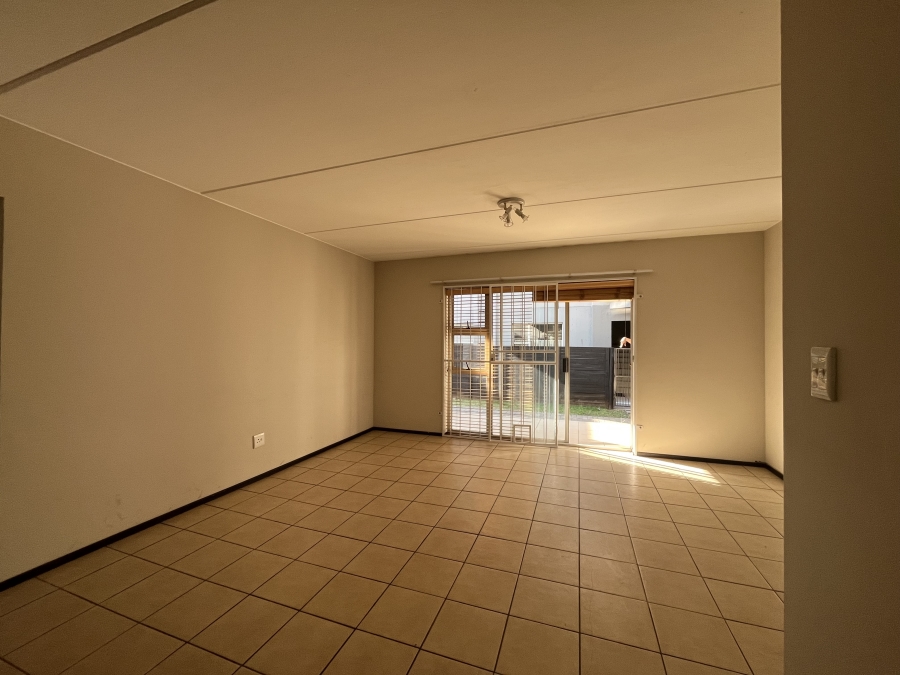 To Let 2 Bedroom Property for Rent in Bardene Gauteng