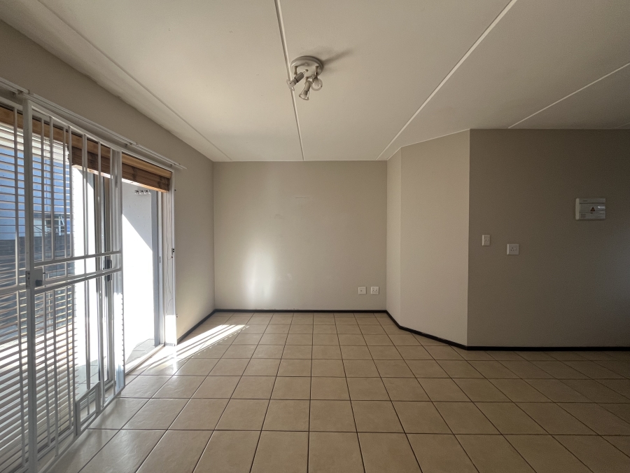 To Let 2 Bedroom Property for Rent in Bardene Gauteng