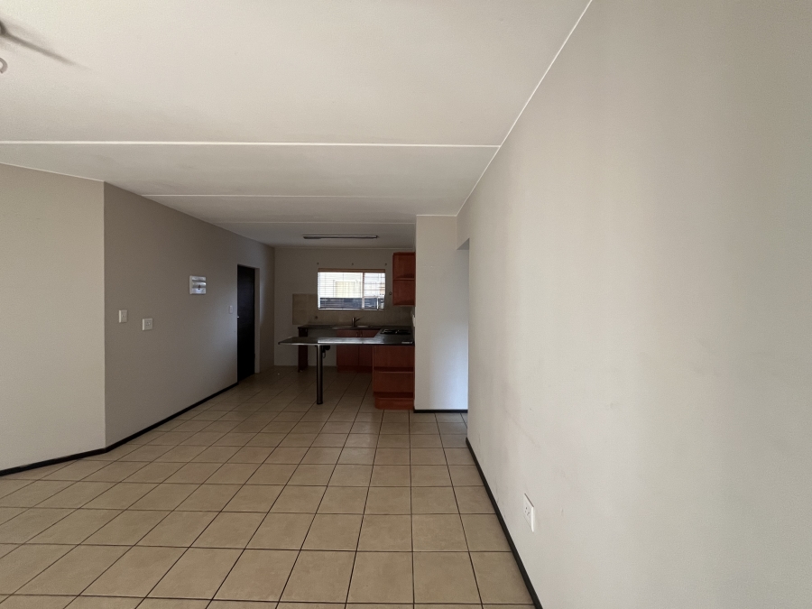 To Let 2 Bedroom Property for Rent in Bardene Gauteng