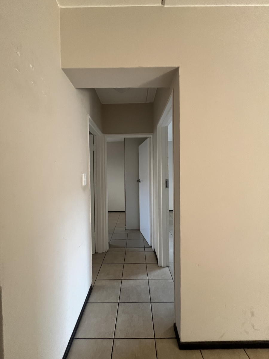 To Let 2 Bedroom Property for Rent in Bardene Gauteng