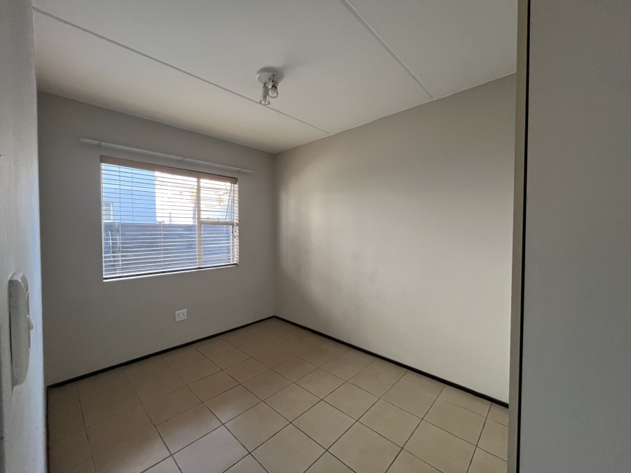 To Let 2 Bedroom Property for Rent in Bardene Gauteng