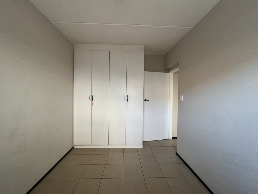 To Let 2 Bedroom Property for Rent in Bardene Gauteng