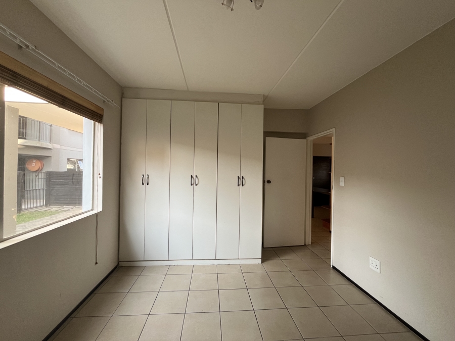 To Let 2 Bedroom Property for Rent in Bardene Gauteng