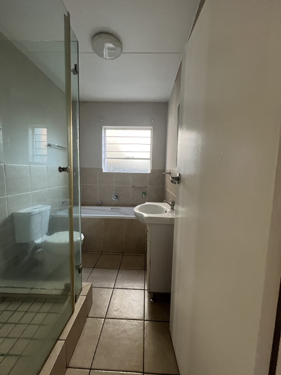 To Let 2 Bedroom Property for Rent in Bardene Gauteng