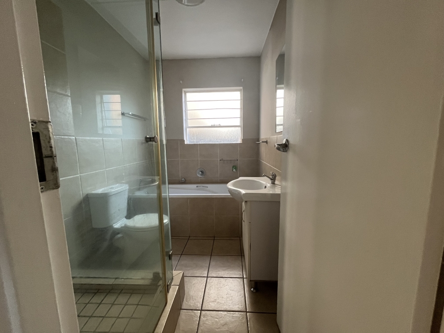 To Let 2 Bedroom Property for Rent in Bardene Gauteng