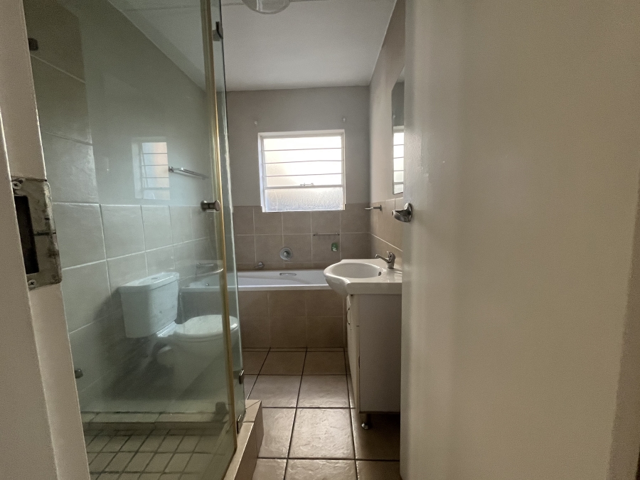 To Let 2 Bedroom Property for Rent in Bardene Gauteng