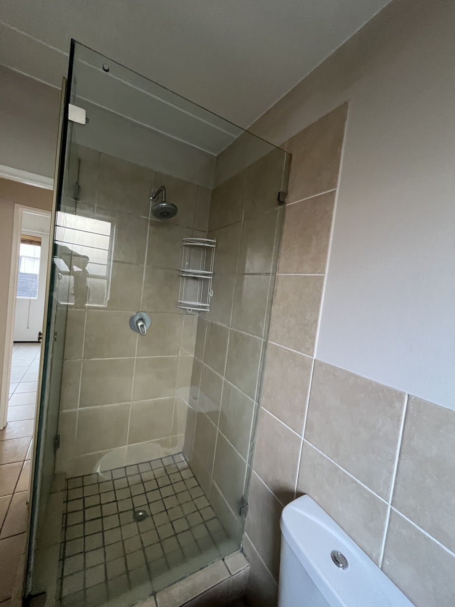 To Let 2 Bedroom Property for Rent in Bardene Gauteng