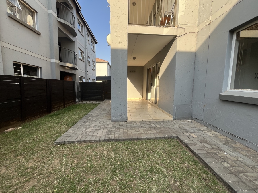 To Let 2 Bedroom Property for Rent in Bardene Gauteng