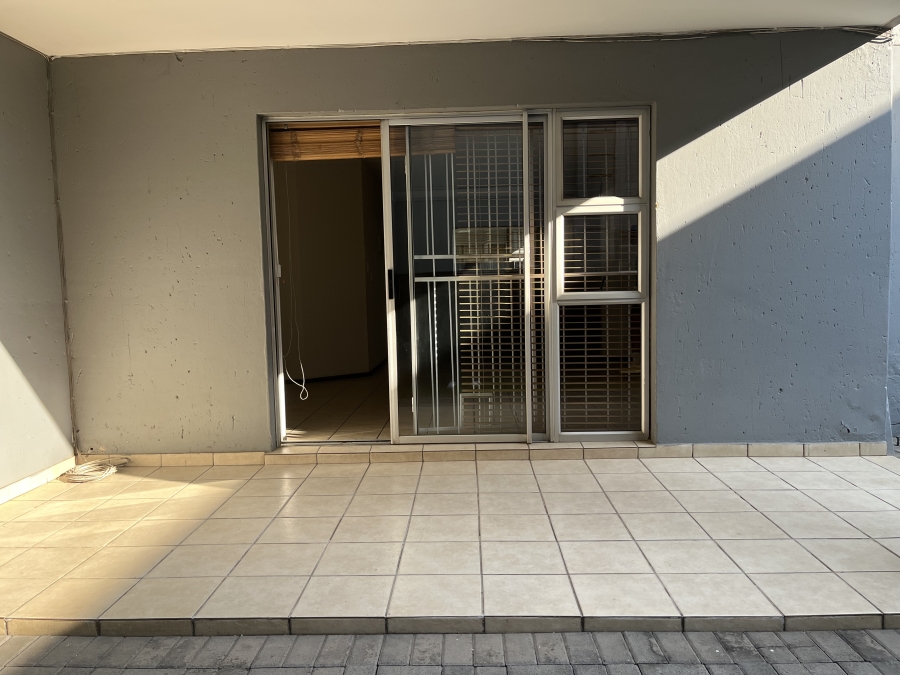 To Let 2 Bedroom Property for Rent in Bardene Gauteng