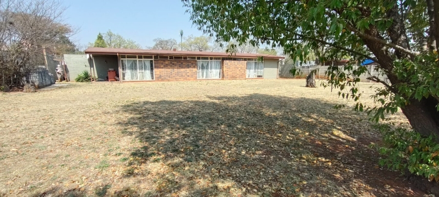 3 Bedroom Property for Sale in Westonaria Gauteng