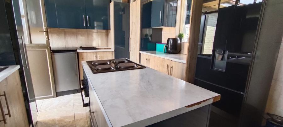 3 Bedroom Property for Sale in Westonaria Gauteng