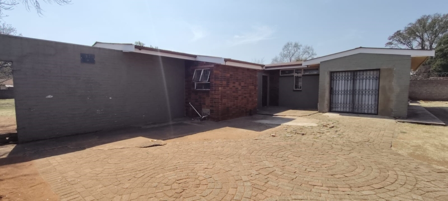 3 Bedroom Property for Sale in Westonaria Gauteng
