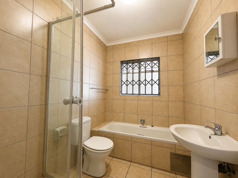 2 Bedroom Property for Sale in North Riding Gauteng