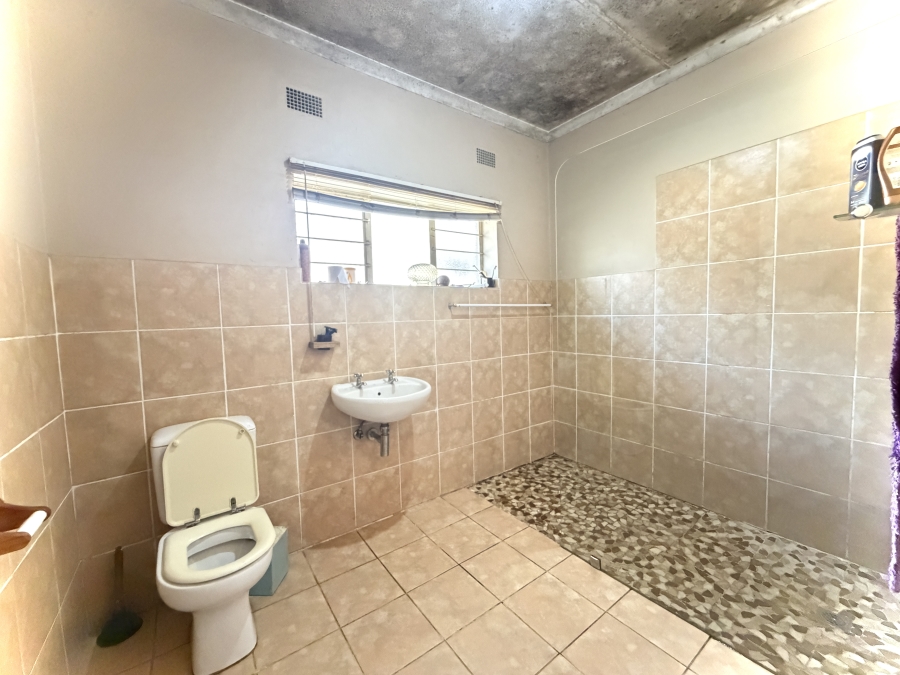 4 Bedroom Property for Sale in Buccleuch Gauteng