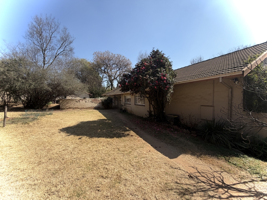 4 Bedroom Property for Sale in Buccleuch Gauteng