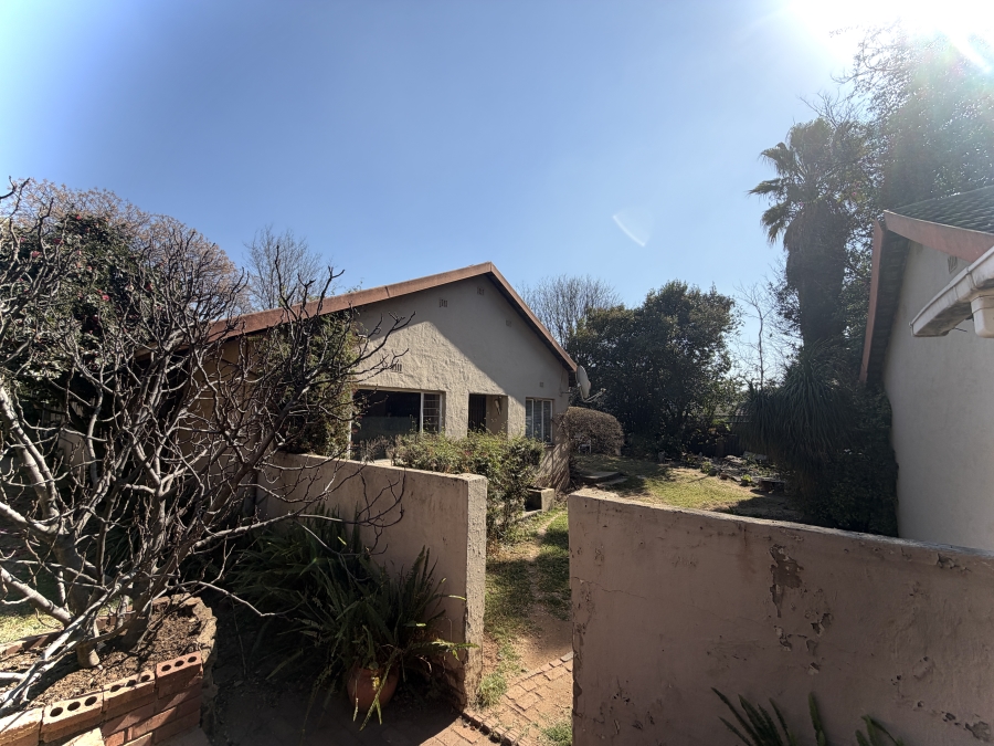 4 Bedroom Property for Sale in Buccleuch Gauteng