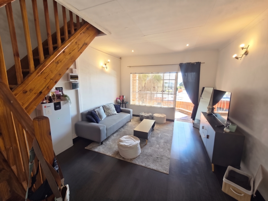 2 Bedroom Property for Sale in Radiokop Gauteng