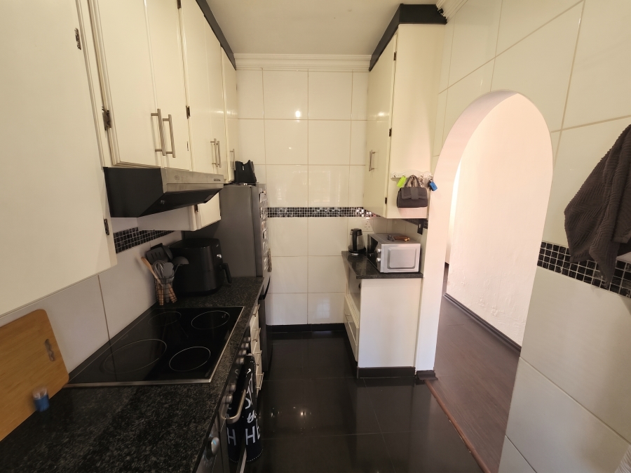 2 Bedroom Property for Sale in Radiokop Gauteng