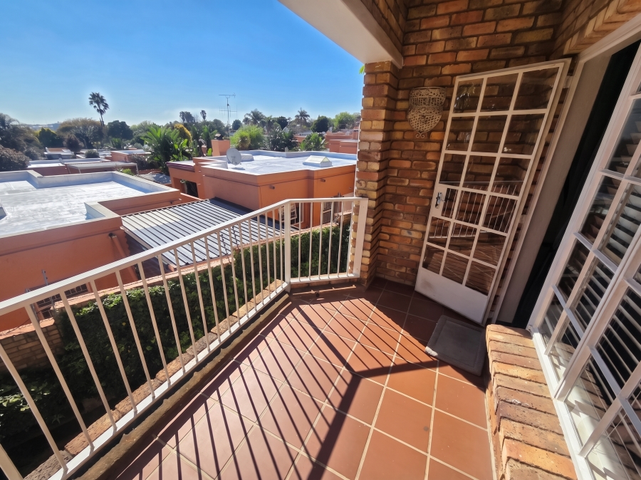 2 Bedroom Property for Sale in Radiokop Gauteng