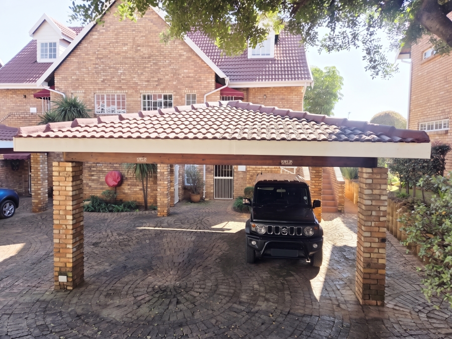 2 Bedroom Property for Sale in Radiokop Gauteng