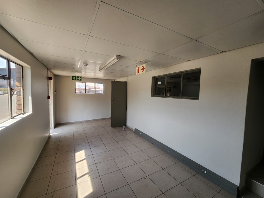 To Let Commercial Property for Rent in Derdepoort Gauteng
