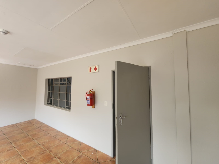 To Let Commercial Property for Rent in Derdepoort Gauteng