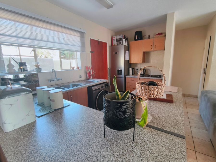 2 Bedroom Property for Sale in Kosmosdal Gauteng