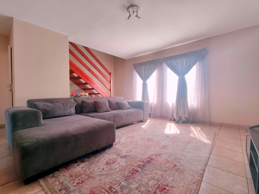 2 Bedroom Property for Sale in Kosmosdal Gauteng