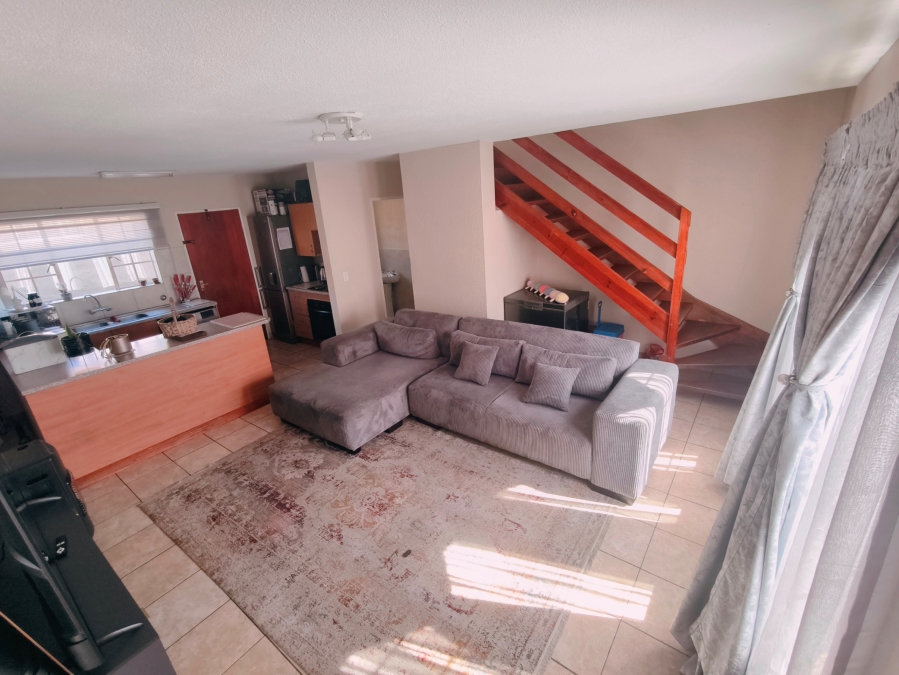2 Bedroom Property for Sale in Kosmosdal Gauteng