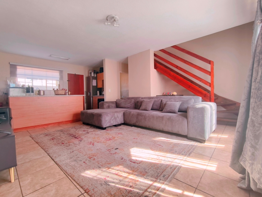 2 Bedroom Property for Sale in Kosmosdal Gauteng