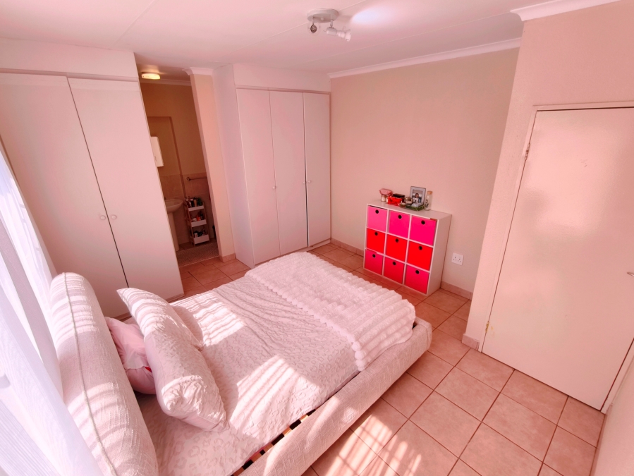 2 Bedroom Property for Sale in Kosmosdal Gauteng