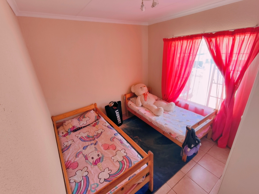 2 Bedroom Property for Sale in Kosmosdal Gauteng