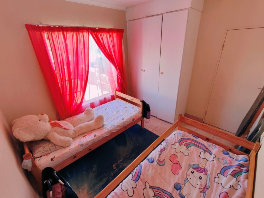 2 Bedroom Property for Sale in Kosmosdal Gauteng