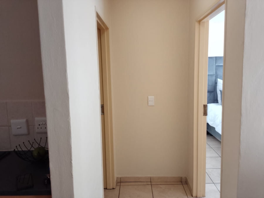 1 Bedroom Property for Sale in Kosmosdal Gauteng