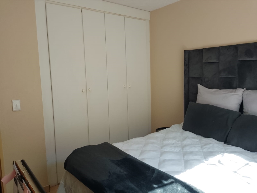 1 Bedroom Property for Sale in Kosmosdal Gauteng