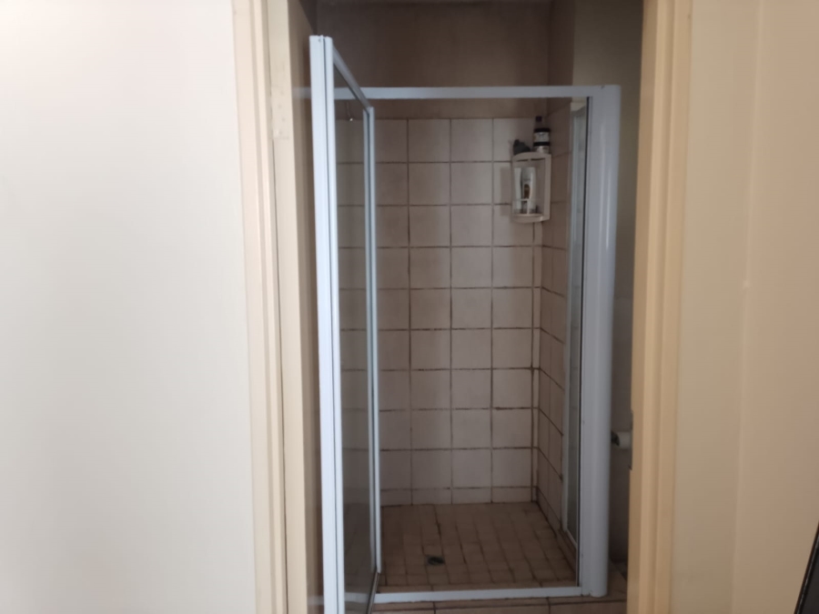 1 Bedroom Property for Sale in Kosmosdal Gauteng