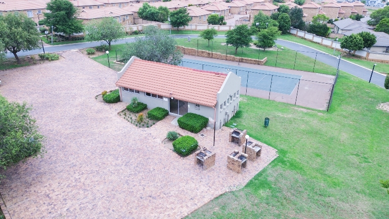 1 Bedroom Property for Sale in Kosmosdal Gauteng