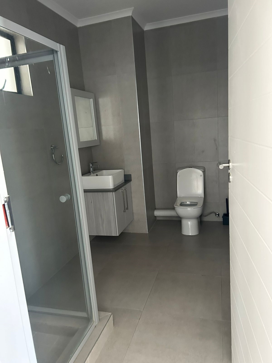 To Let 1 Bedroom Property for Rent in Erand Gardens Gauteng