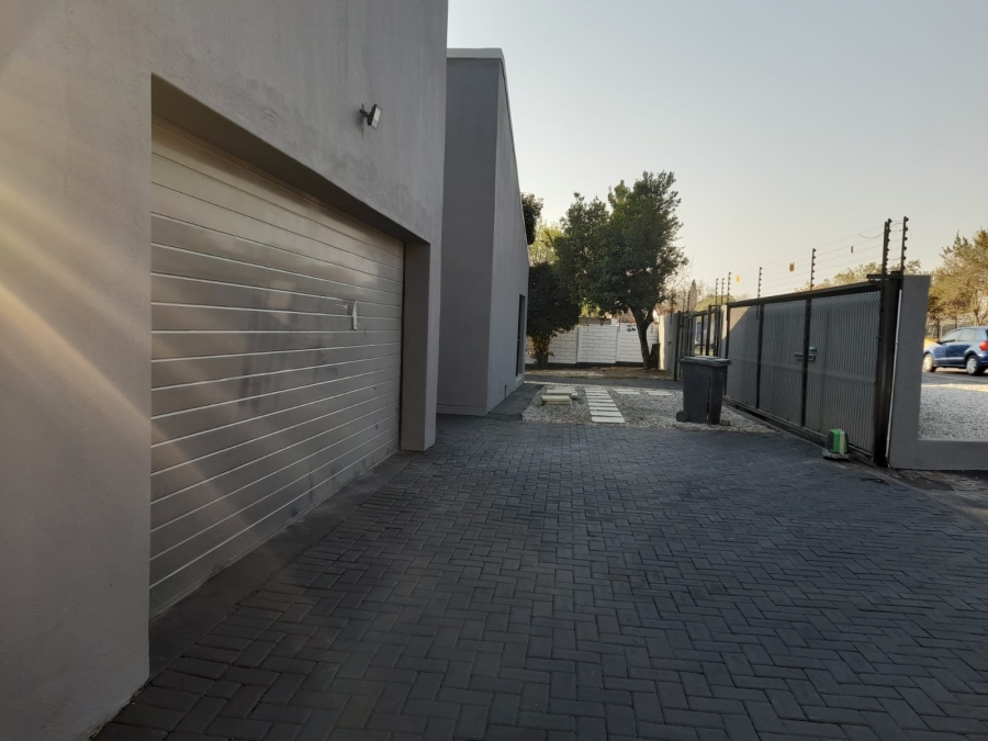 To Let 3 Bedroom Property for Rent in Noordwyk Gauteng