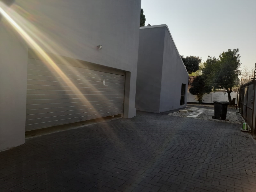 To Let 3 Bedroom Property for Rent in Noordwyk Gauteng