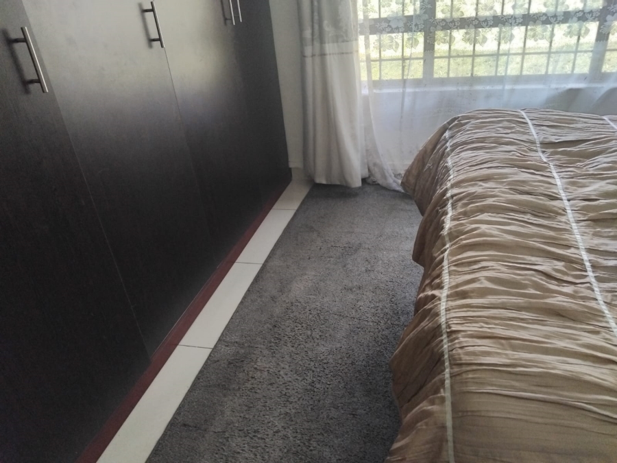 To Let 2 Bedroom Property for Rent in Erand Gardens Gauteng