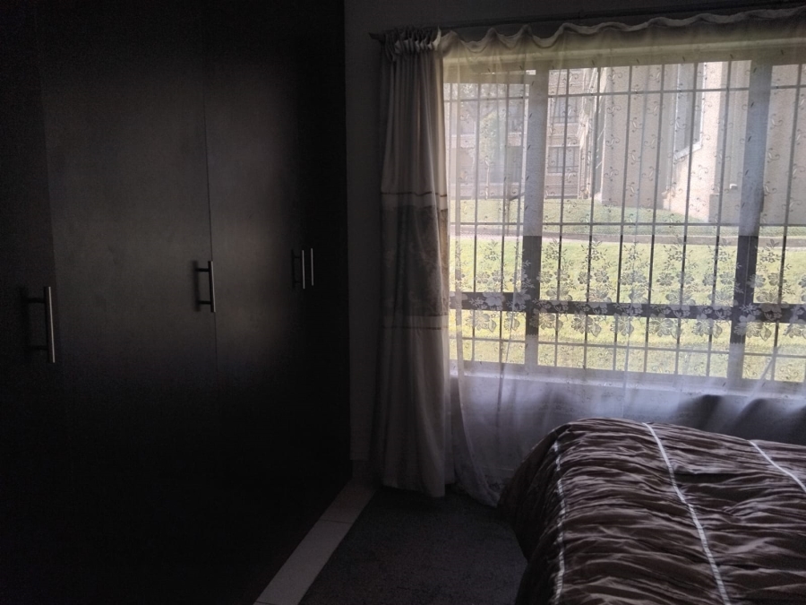 To Let 2 Bedroom Property for Rent in Erand Gardens Gauteng