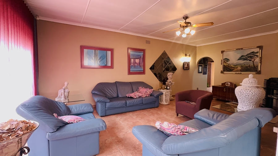 5 Bedroom Property for Sale in Dalpark Gauteng