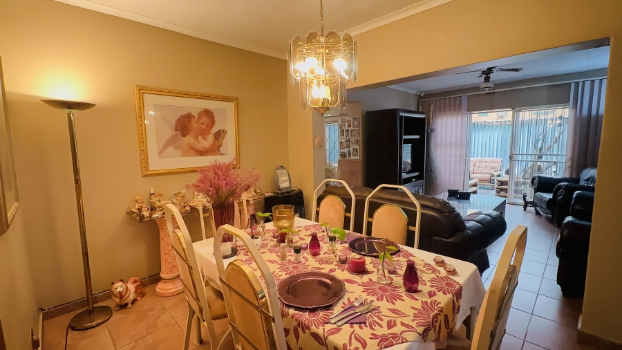 5 Bedroom Property for Sale in Dalpark Gauteng