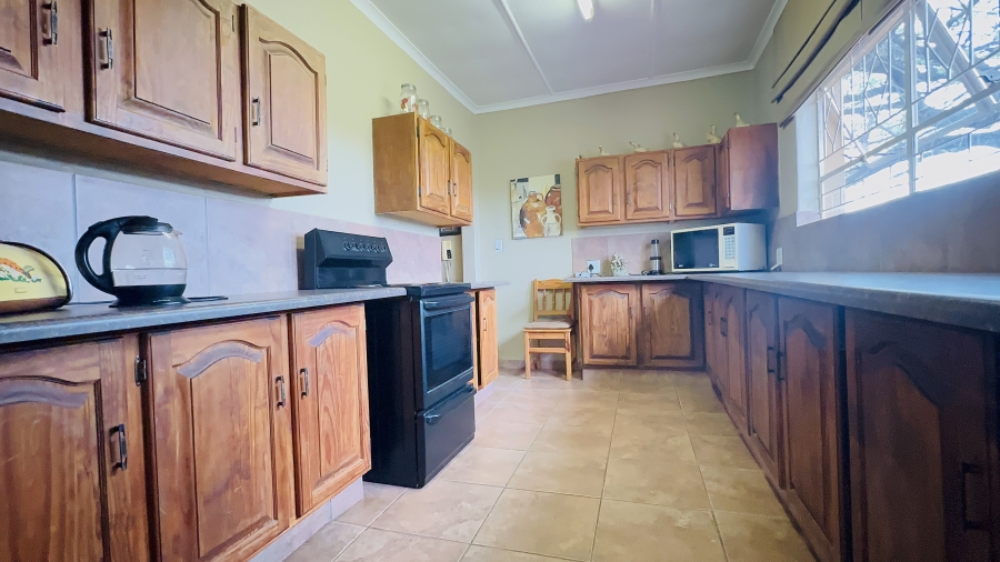 5 Bedroom Property for Sale in Dalpark Gauteng