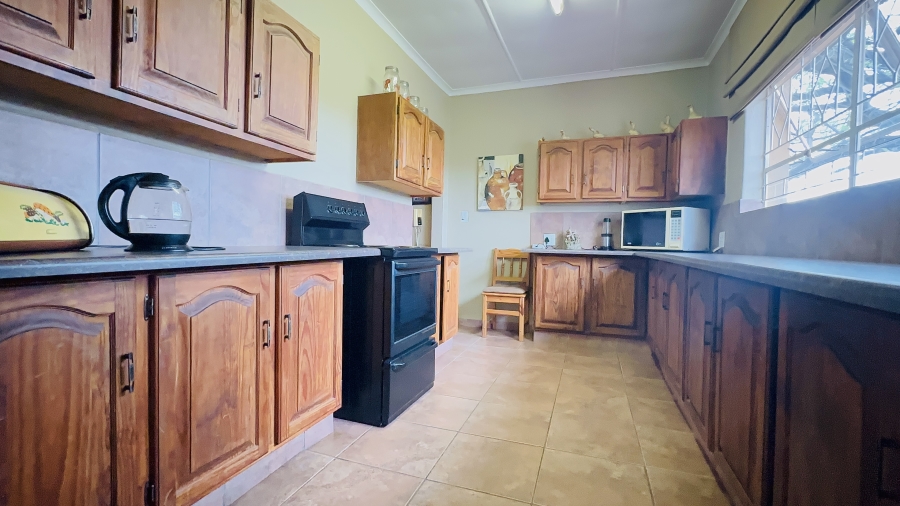 5 Bedroom Property for Sale in Dalpark Gauteng