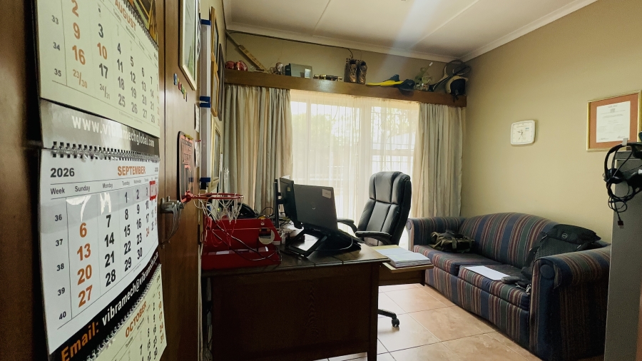 5 Bedroom Property for Sale in Dalpark Gauteng